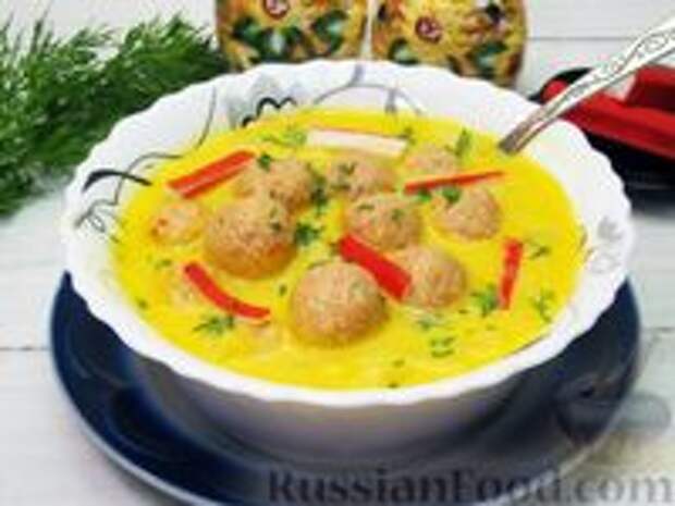Фото к рецепту: Сырный суп с фрикадельками из крабовых палочек