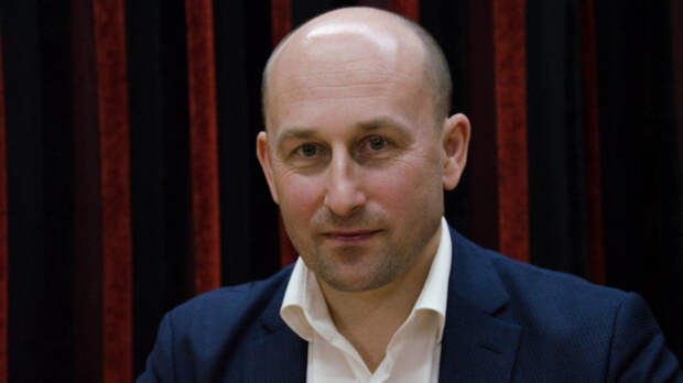 Стариков призвал Певчих объяснить происхождение "улик" в деле Навального