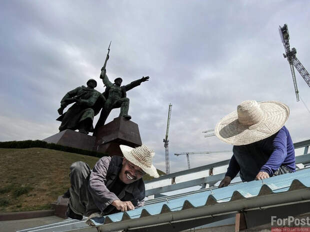 Кому грозит высылка из Севастополя