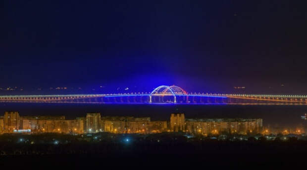 Подсветку Крымского моста отключат на час 
