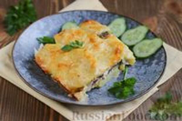 Фото к рецепту: Запечённая картошка со скумбрией и сыром