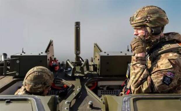 На фото: представители британской военной разведки (Defence Intelligence)