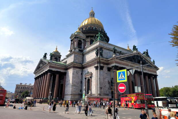 В Санкт-Петербурги проходят облавы на туристов, не заплативших курортный сбор