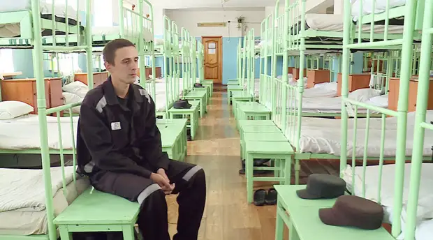 «Будем продолжать бороться»: осуждённый за наркотики московский студент вышел на свободу по УДО