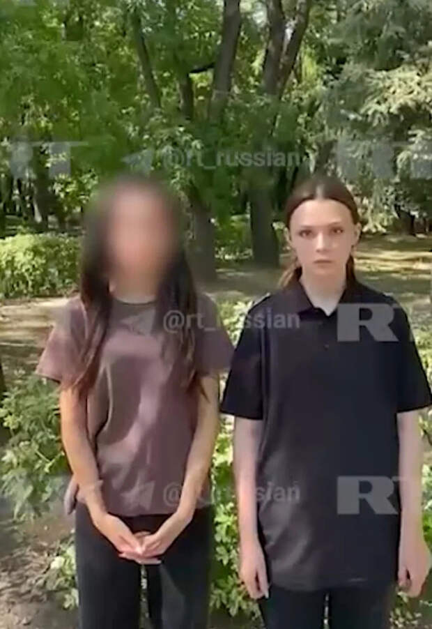 В Краснодарском крае двух девушек будут судить за нацисткое приветствие на фоне памятника героям Афгана