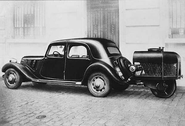 Когда машины ездили на дровах: 18 фото удивительных дровомобилей