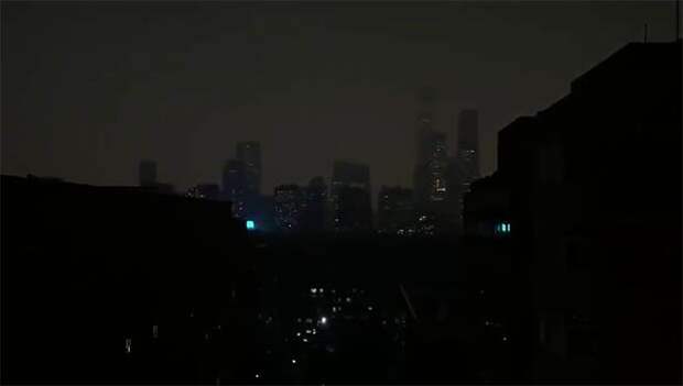 Жуткое зрелище: тьма накрыла Пекин средь бела дня