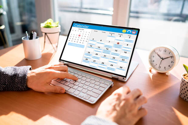 Росстат: рабочий день в России в 2025 году сократился на две минуты