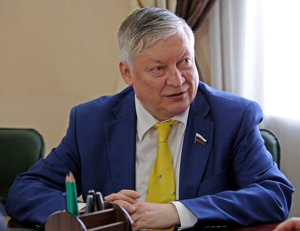 Анатолий Карпов