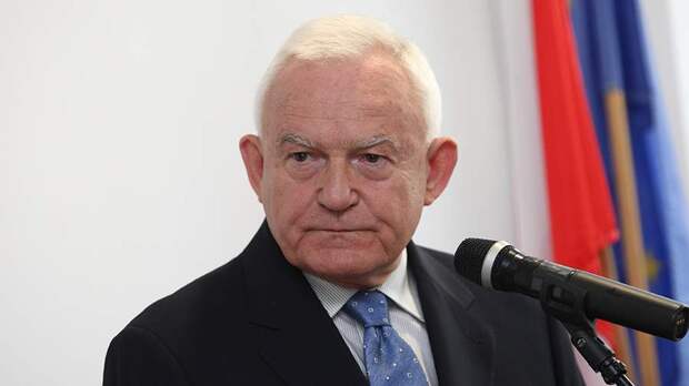 Экс-премьер-министр Польши назвал участие страны в побеге Миндича посмешищем