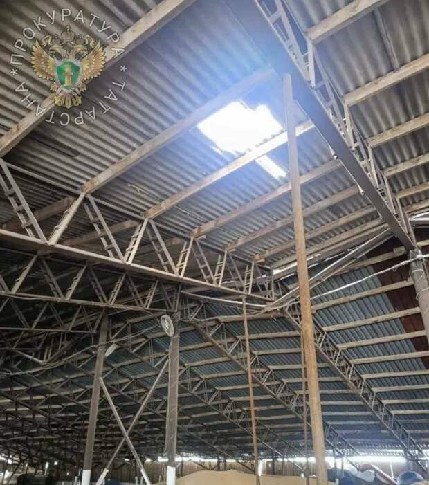 Татарстанда түбәне кардан чистарткан вакытта эшче егылып төшеп үлгән