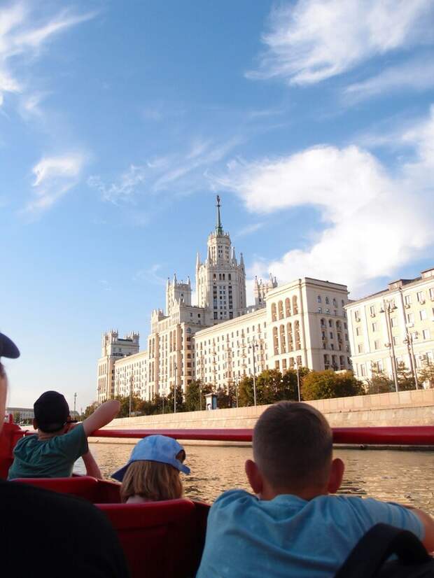 Турпоток в Россию за 11 месяцев 2025 года вырос на 5% до 82,9 млн поездок