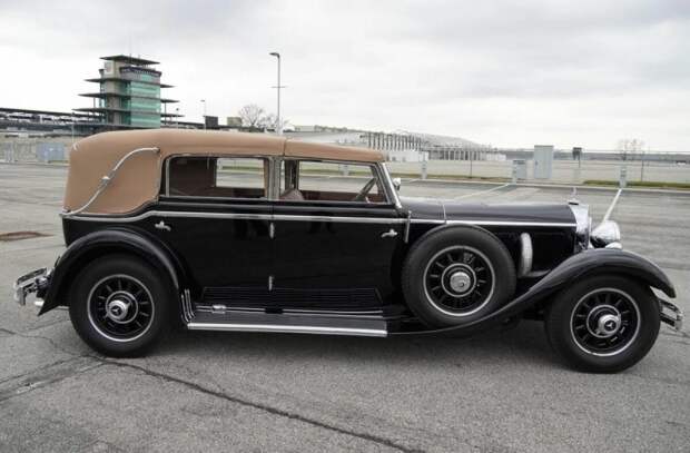 Кабриолет Mercedes-Benz 770K из музея гоночной трассы Индианаполиса