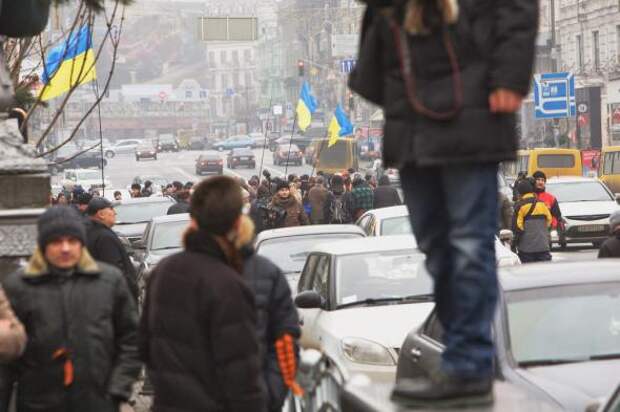 Киевляне за чистый город и против фашистов