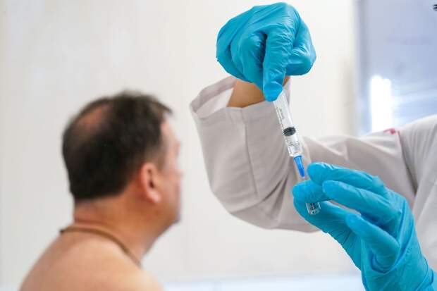 Гинцбург: первые итоги применения вакцины от рака станут известны через три месяца