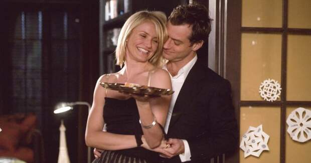 Любимые киногерои отмечают Новый год: атмосферное видео