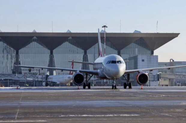 В аэропорту «Пулково» задержали или отменили вылеты почти 30 самолетов
