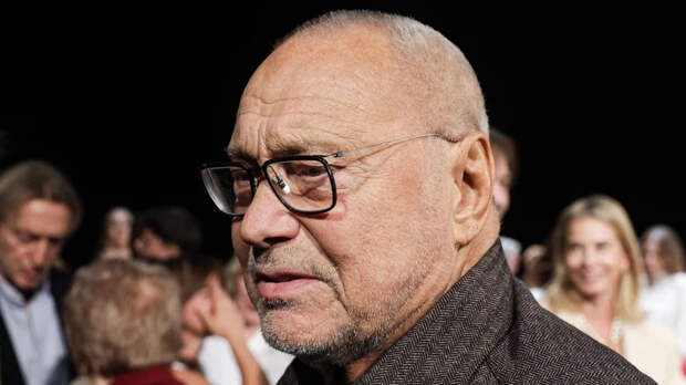 Кончаловский: уважаю критику Зюганова в адрес моего сериала и желаю процветания