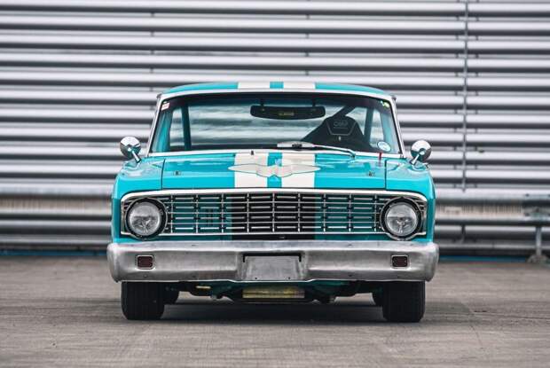 Гоночный Ford Falcon 1964 года выпуска Роуэна Аткинсона