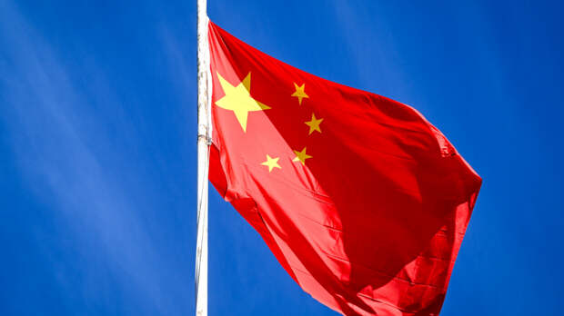 Китай впервые показал пуск гиперзвуковой ракеты YJ-20 с эсминца