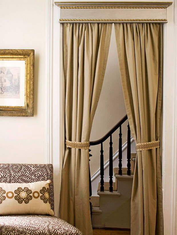 4497432_curtaineddoorway8 (450x600, 89Kb)