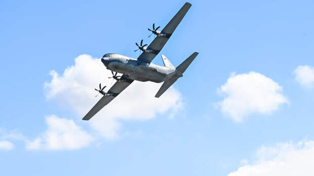 Самолет ВВС Колумбии с более чем 100 военными на борту потерпел крушение