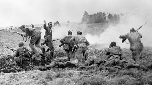 Пулемёт в спину как политический миф