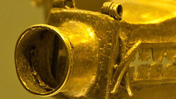 Древний неизвестный артефакт, напоминающий фотоаппарат из Музея Золота