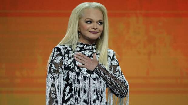 Названа причина снижения Долиной цены на выступление