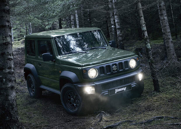 У дилеров и в мультибрендовых салонах появились Suzuki Jimny 2025: рама и полный привод — от 3,49 млн рублей