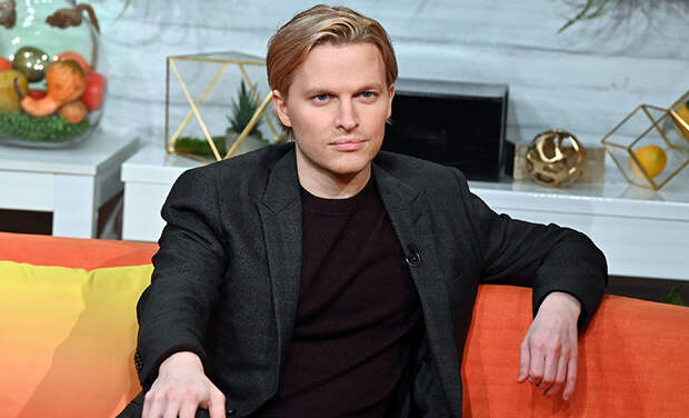 Сын Вуди Аллена Ронан Фэрроу запускает подкаст о своем расследовании преступлений Харви Вайнштейна