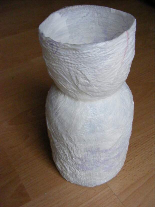 Вазочка из банки и пластиковой бутылки. Мастер-класс (16) (525x700, 242Kb)