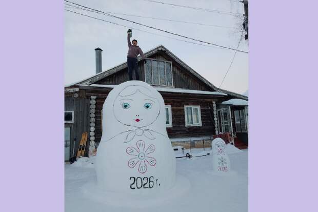 Четырёхметровую матрёшку из снега сделал нижегородец для односельчан