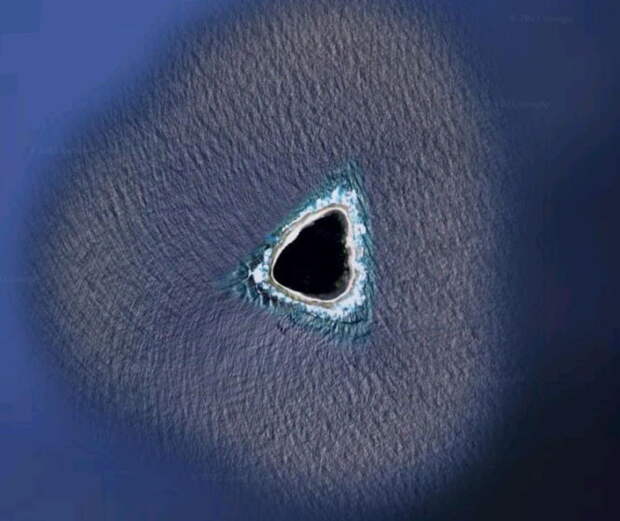 Таинственный «полый остров» обнаружен на снимках из космоса