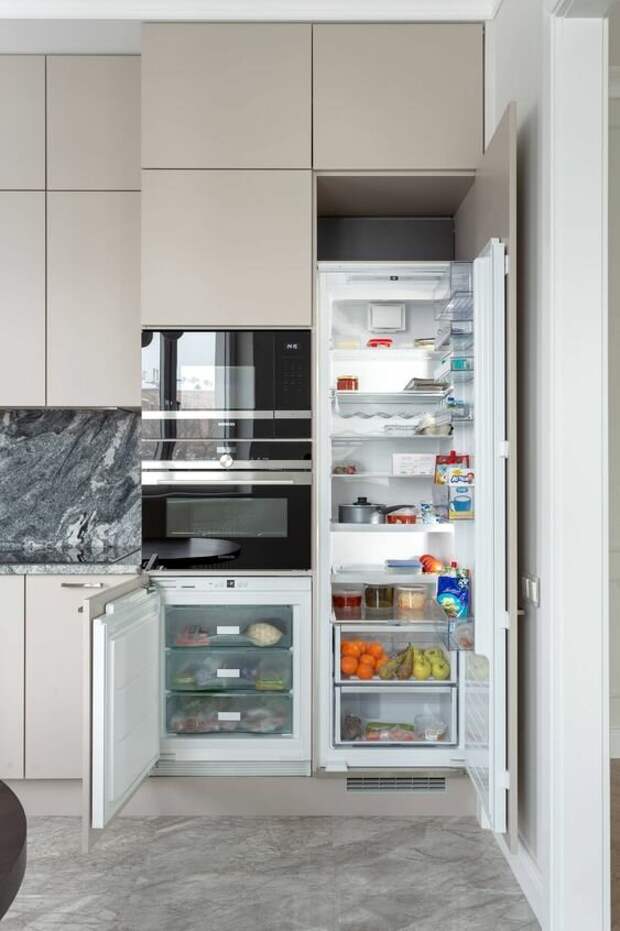 Встраиваемый морозильник + встраиваемый холодильник. Источник: Pinterest. Соответствие моделям Первой мебельной: СИМПЛ