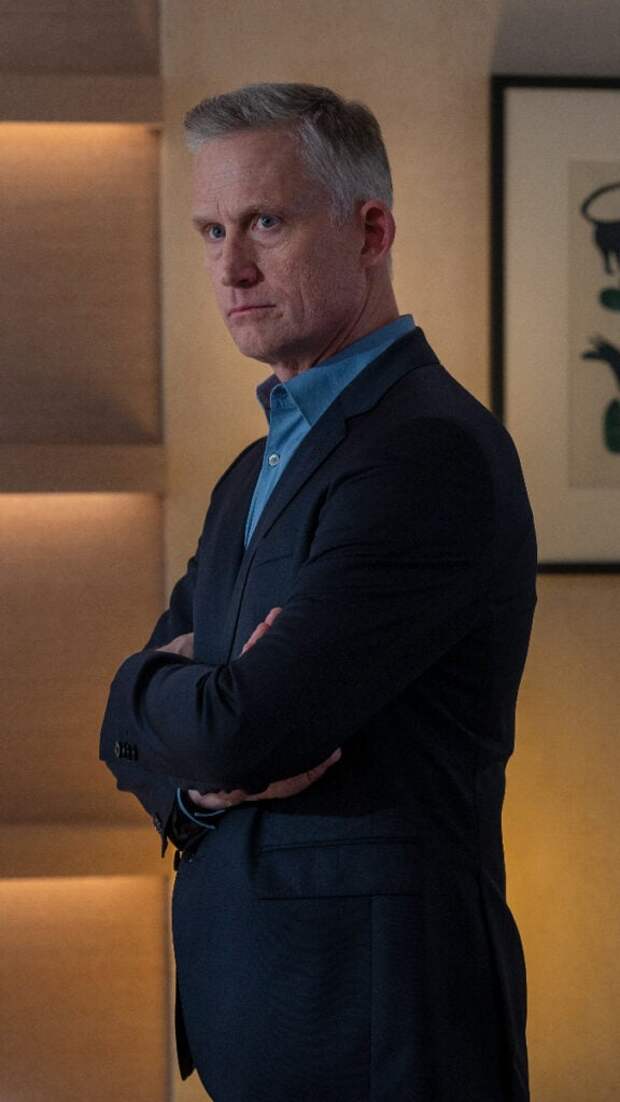 Reed Diamond as Tom - Orphan Black: Echoes _ Season 1, Episode 3