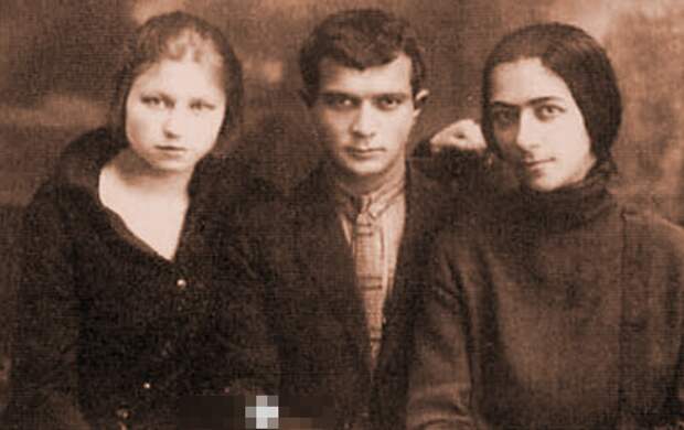 Екатерина Есенина, Вольф Эрлих и Галина Бениславская. Январь 1926.