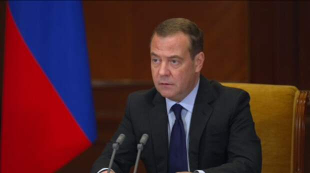 Медведев: ОПК России продемонстрировал отличное импортозамещение