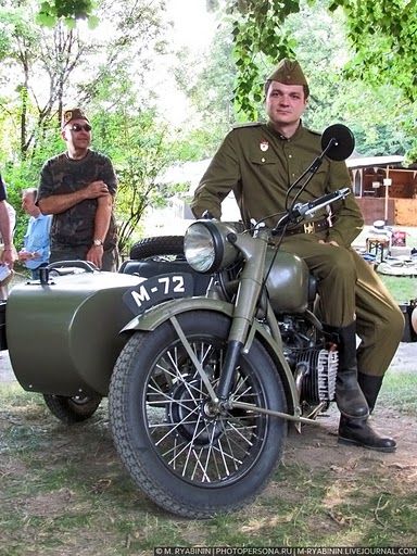 Наши в Вене: Выставка "Auf Radern Und Ketten" (19 фото)