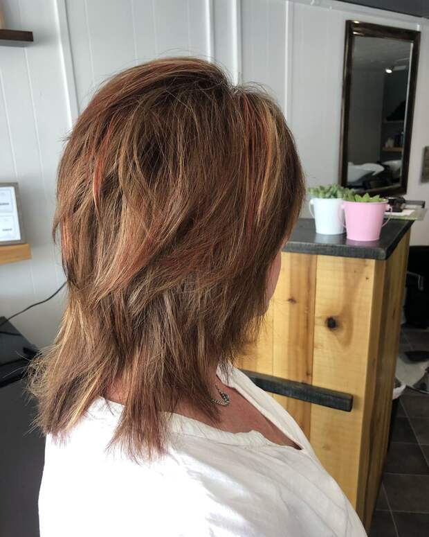 градуированные стрижки для женщин 40-50 лет фото 5