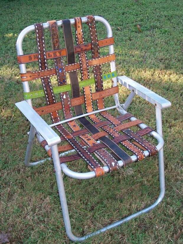 Кто бы мог подумать, что из обычных старых ремней и каркаса можно соорудить вполне удобное кресло для отдыха или рыбалки. 