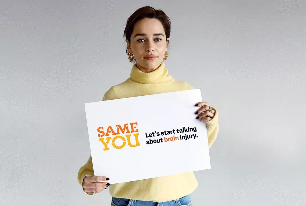Эмилия Кларк основала благотворительный фонд SameYou Эмилия основала благотворительный фонд SameYou