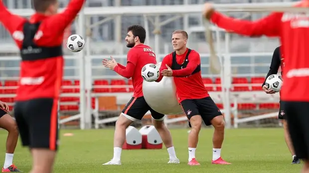 Медведев пожелал Кокорину удачи в «Спартаке»