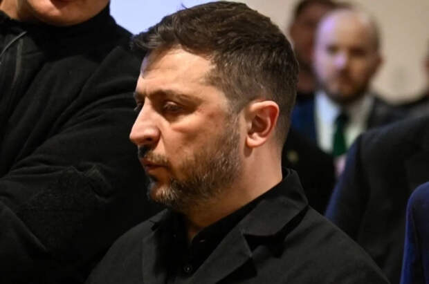 Азаров назвал стилем Зеленского его нахальное поведение в Давосе