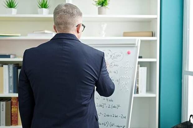 Кандидат в «Учителя года» Миннесоты отказался от участия после появления фото с БДСМ