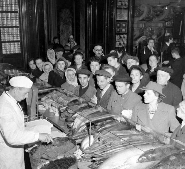 Секреты советских поваров, или чем кормили в столовых СССР?