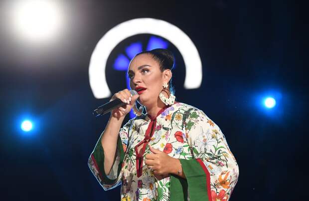 Продюсер заявил о завершении карьеры Ваенги