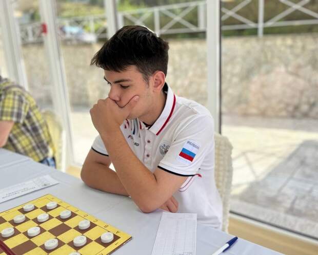 Тульскому шашисту Арсению Цынову присвоено звание международного гроссмейстера