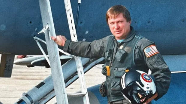 Умер угнавший в Японию истребитель МиГ-25 летчик-перебежчик Беленко