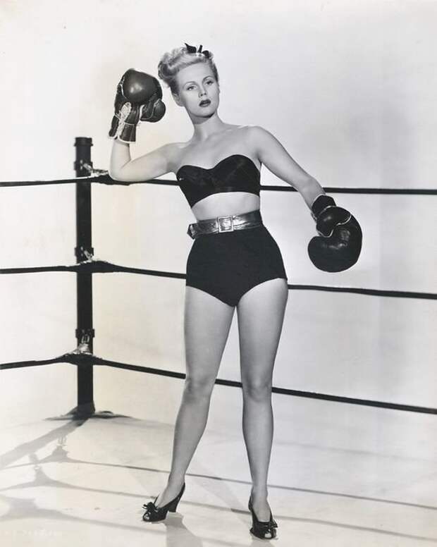 12. Virginia Mayo для журнала бокс, женщины боксируют, женщины в спорте, интересно, история, спортсменки, фото